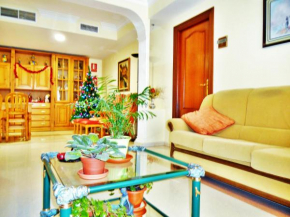 Martin House & Granada, Granada